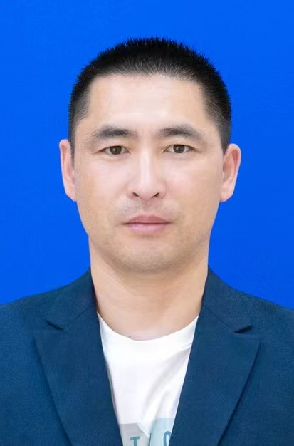 肖彦山（实习律师）